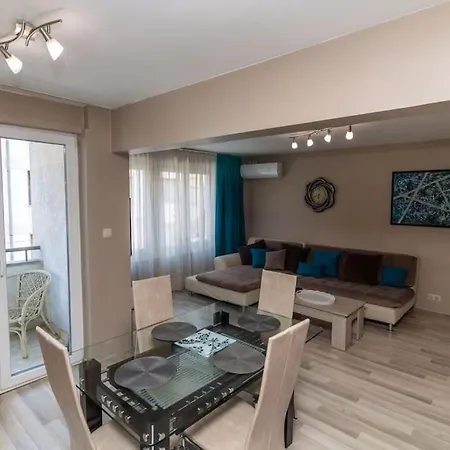 Niko's 2 Bedroom Apartment Sofia
