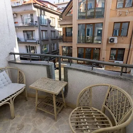 Niko's 2 Bedroom Apartmán