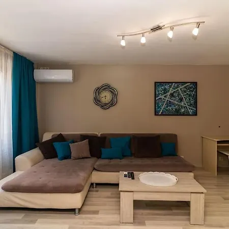 Niko's 2 Bedroom Apartmán